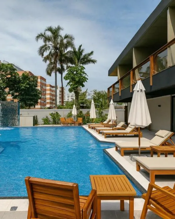 Piscina do Marmeu Tropical, na Enseada
